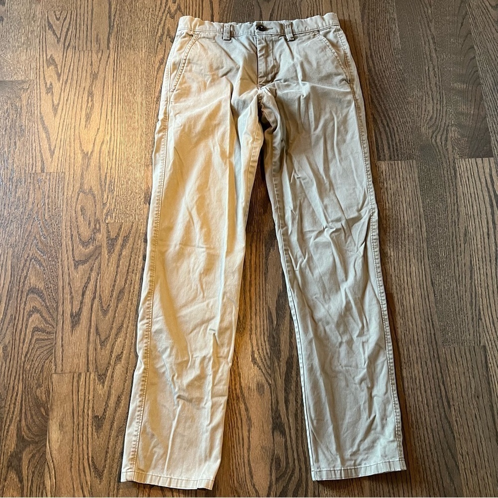 Mens Hagger H26 chino khakis size 29W x 32L cotton blend flat front